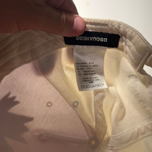 Dsquared2 Maple Leaf cap like new, off-white