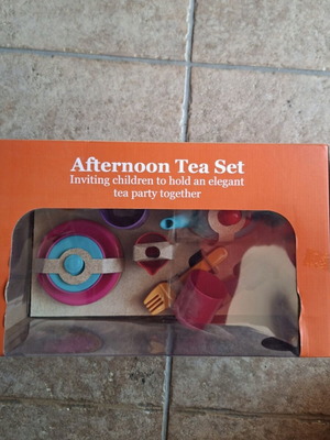 Kitchen play set, 24 pieces, new in box