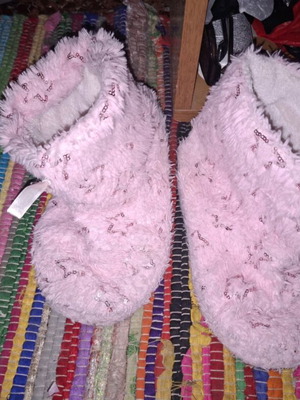 Pink fuzzy slippers-boots used with sequins and bows
