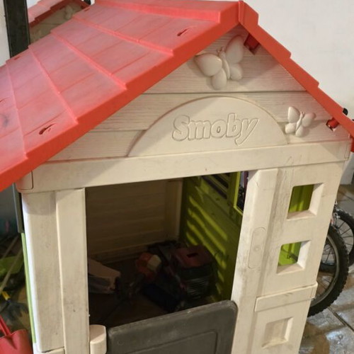 Smoby playhouse used, 1m x 1.10m x 1.30m