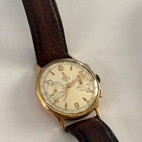 Venus gold chronograph wristwatch, 18k