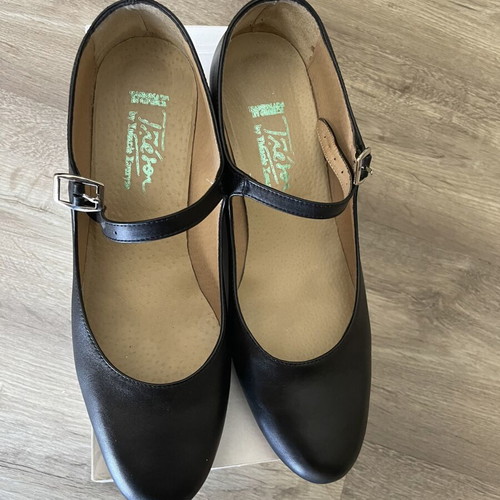 Traditional dance shoes new, size 41, black