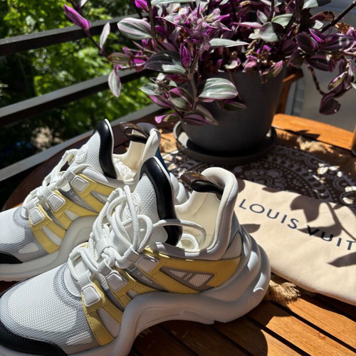 LV Archlight Louis Vuitton sneakers new, white size 38.5