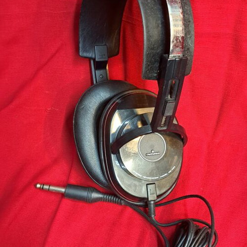 Pioneer SE-450 headphones used, wired, fully functional