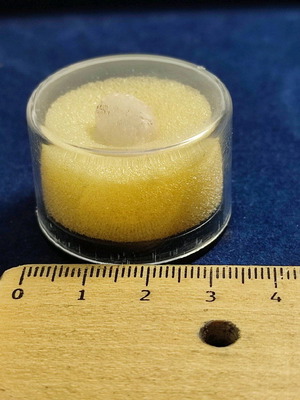 Small smithsonite like new with case 2 grams