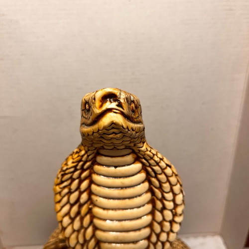 Ceramic cobra like new decorative item