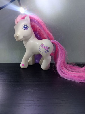 My Little Pony G3 Frilly Frocks figure like new by Hasbro