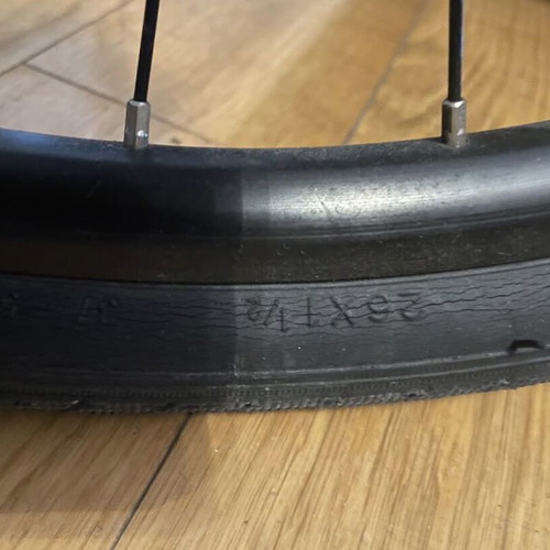 Road bike like new, 27 inch wheels, city type, gears