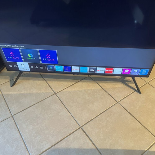 Samsung 4K TVs used, 50 and 55 inches, with remotes and bases