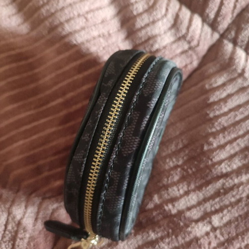 DKNY mini wallet like new, black with gold hardware