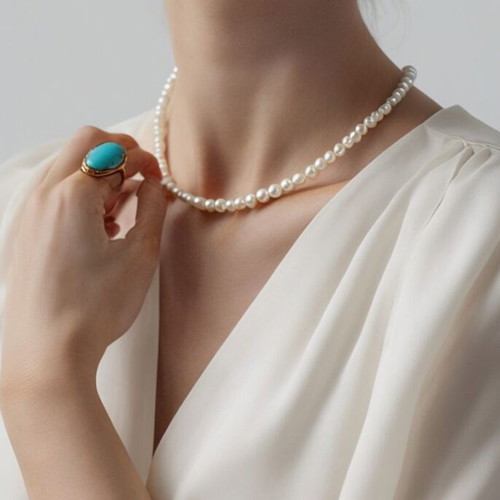 White Handmade Beach Jewelry Set Necklace and Bracelet