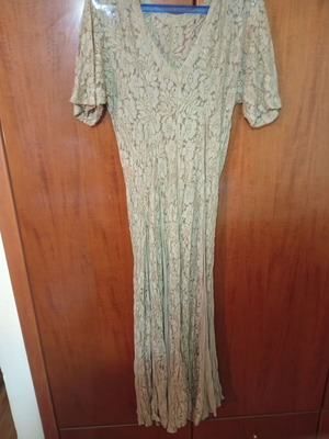 Maxi lace dress size M like new