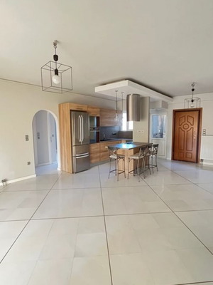 Διαμέρισμα πολυτελές 75 τ.μ. στη Νίκαια, 2 υπνοδωμάτια, βεράντα, κλιματισμός