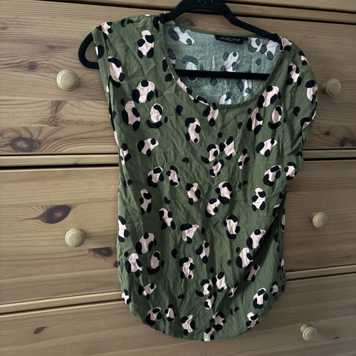 Top size M like new, colorful