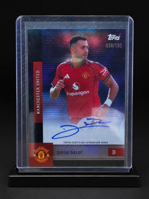 2025-26 Topps Diogo Dalot autograph card, numbered 38/150, Manchester United