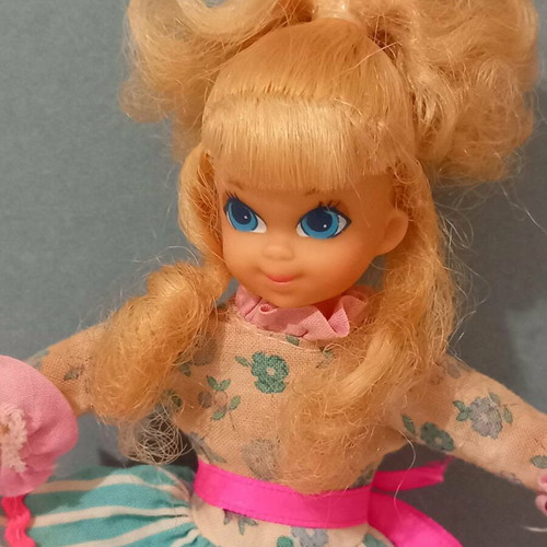 Barbie Doll Lori Pretty Pairs 1969 like new