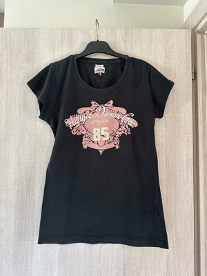 Hilfiger denim tshirt size M used, black