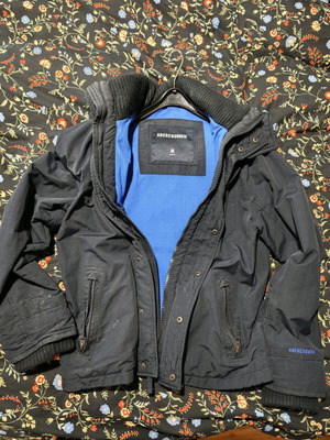 Abercrombie & Fitch jacket size M like new, black