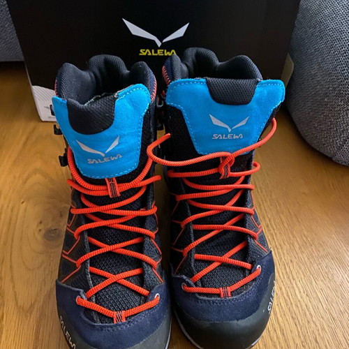 Salewa MTN Trainer Lite Mid GTX Premium Navy/Blue Fog women's hiking boots size 39 like new