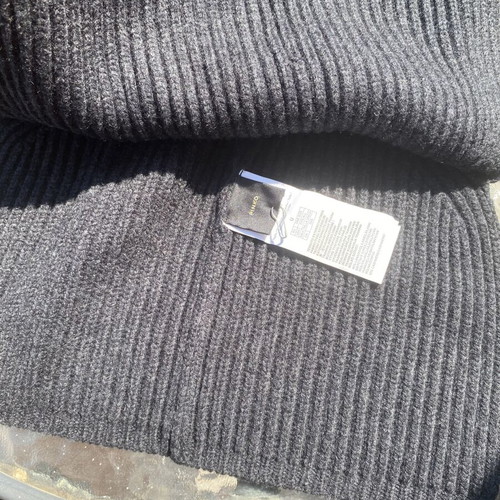 Pinko grey knit hat, one size