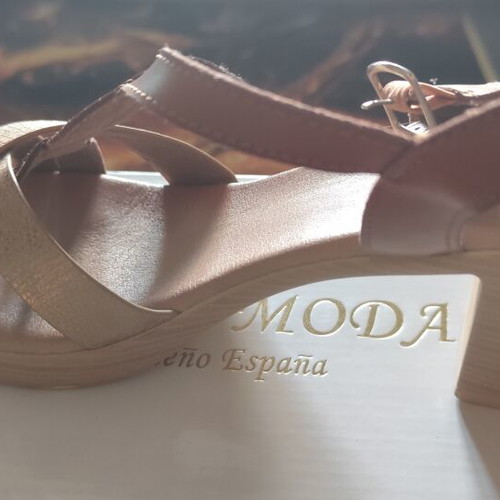 Alta Moda sandals like new, size 40