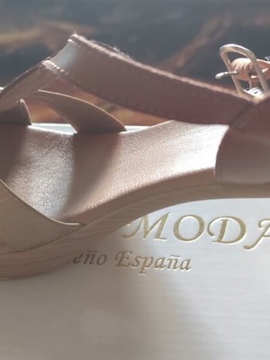 Alta Moda sandals like new, size 40