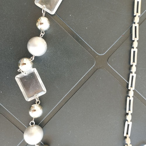 Jewelry set used with necklace, earrings, bracelet, and ring