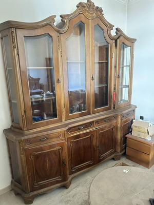 Κλασική Μασίφ Βιτρίνα σαν καινούργιο, παλαιάς κατασκευής, ξύλινη