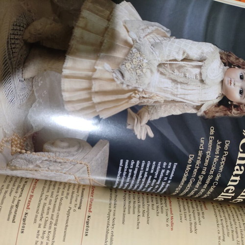 Dollami magazine with artistic dolls, German