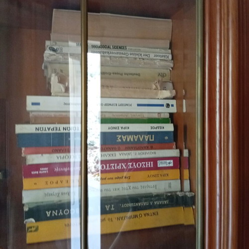Various books like new, almost a whole library