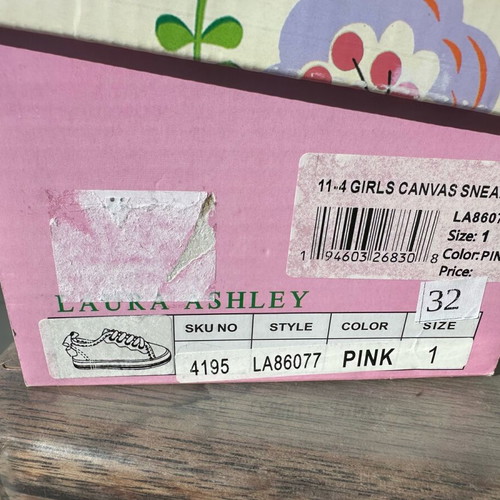 Laura Ashley girls canvas sneakers like new, size 32, pink