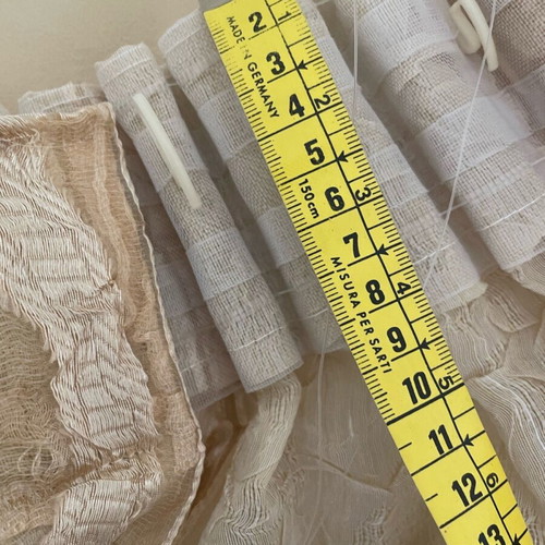 Silk curtain set like new, gold shade
