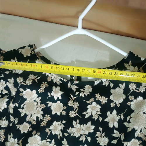 Mango dress medium like new, multicolored