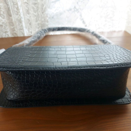 Black crocodile-style shoulder bag new, made of faux leather