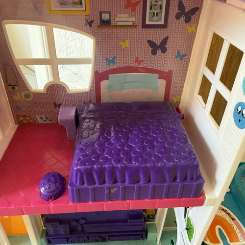 Polly Pocket Poppin' Party Pad dollhouse