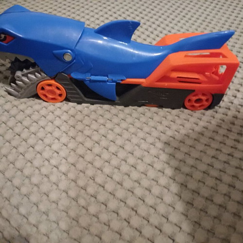 Hot Wheels Shark Toy like new