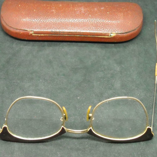Antique women's butterfly glasses with case in good condition