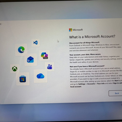 Microsoft Surface Pro 9 13" tablet used, 16GB, 1TB, i7-1255U, Win11 Home, with keyboard and docking station