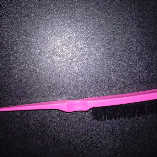 Teasing Brush Volume Brush bright pink magenta with black bristles like new