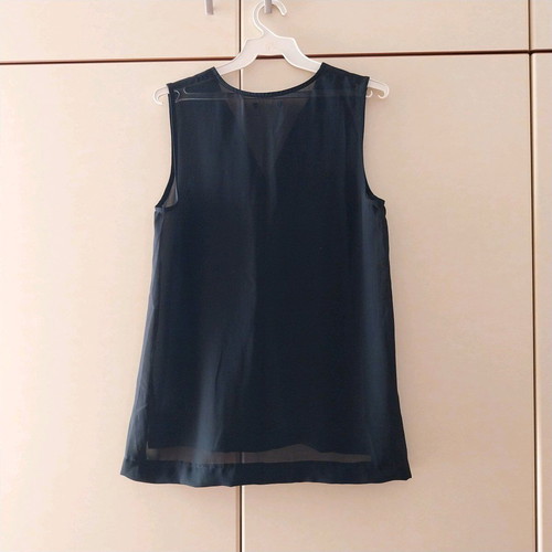 Black sleeveless blouse size S/M like new