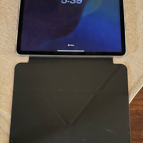 Apple iPad Air 11 128GB Wi-Fi Space Grey new with case