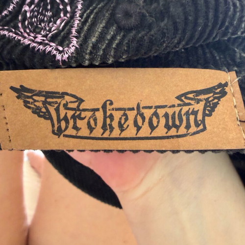 Brokedown Clothing Vintage καπέλο κοτλέ σαν καινούργιο, Y2K aesthetic