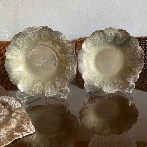 Vintage decorative bowls set of 2 used with engraved design