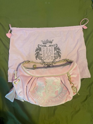 Juicy Couture Pink Velvet Daydreamer Shoulder Bag like new Y2K