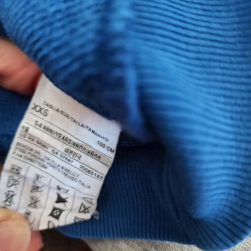 Sweaters and jacket used, pack of 3 pieces for 18 months