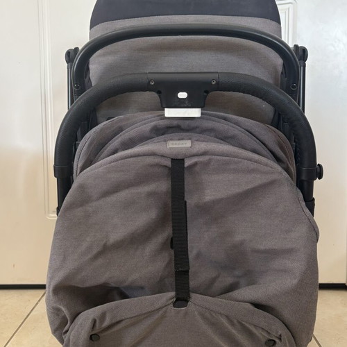 Cyber Beezy stroller used, lightweight and easy to fold