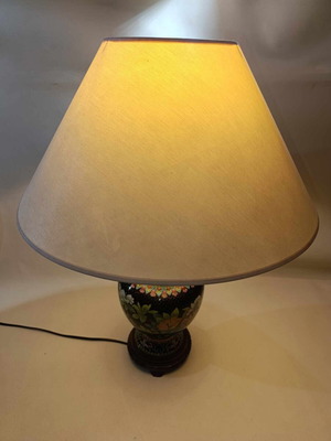 Cloisonné table lamp like new with floral design and bird figures
