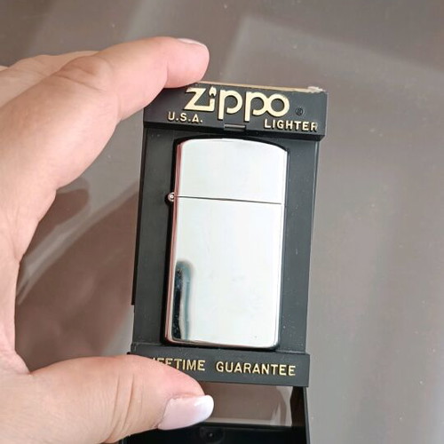 Zippo lighter like new, silver shiny, 90s decade