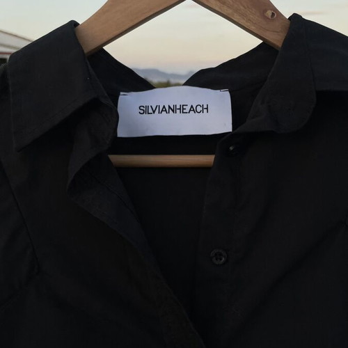 Black shirt Silvian Heach like new with puff sleeve 3/4