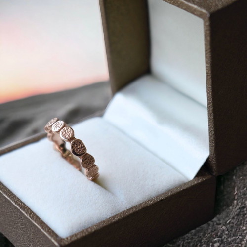 Ammódis ring new, 925 silver with embossed sand pattern